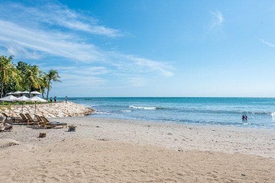 海岛系列婚纱照：浪漫的蓝色爱情之旅