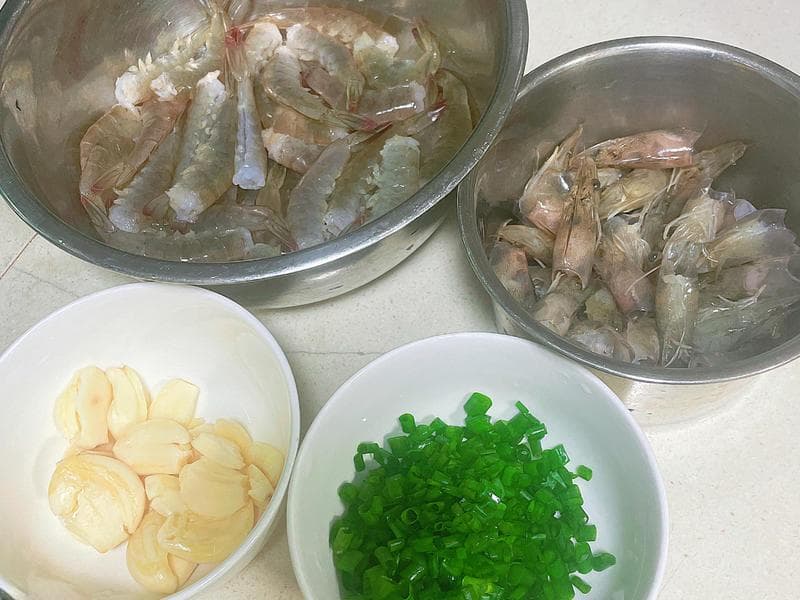 蒜香味超浓郁的蒜蓉虾