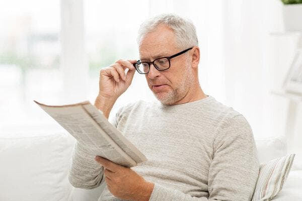 减少户外暴晒、补充维生素C……五种方法预防白内障