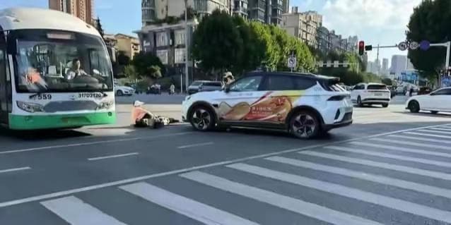 无人驾驶车辆发生事故该由谁担责？律师解读
