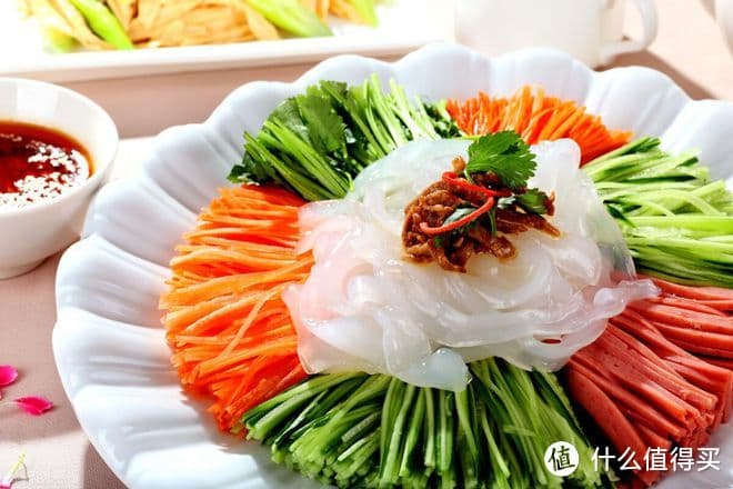 东北大拉皮：用精选淀粉打造的夏日美味