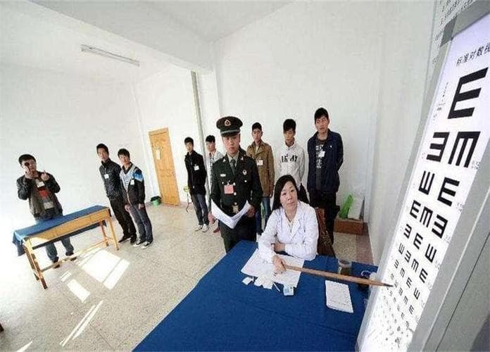 想当兵的娃儿必看！每天只做四件事，通过军检很轻松