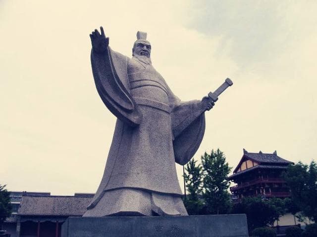 “天下三分，魏占其七”：重新解读三国鼎立