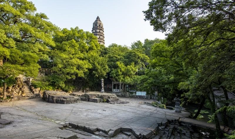 虎丘山风景名胜区：苏州园林的精华