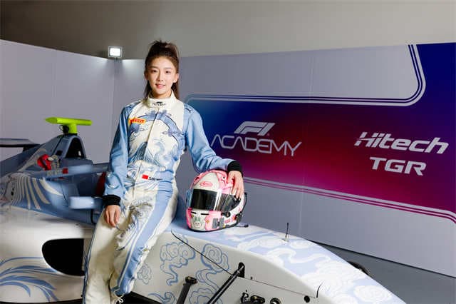 中国首位F1学院外卡女车手师炜：在“破界”赛道疾速争胜，在极限边缘“野蛮生长”