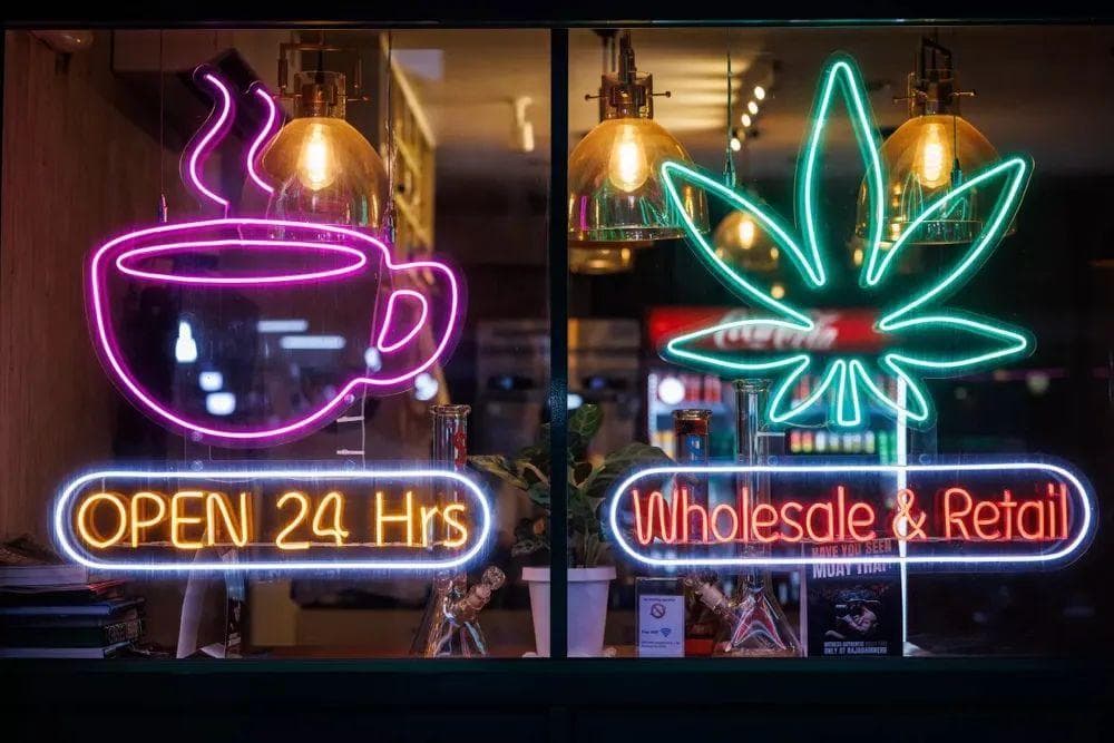 泰国大麻合法化引发滥用潮，政府拟全面收紧管制