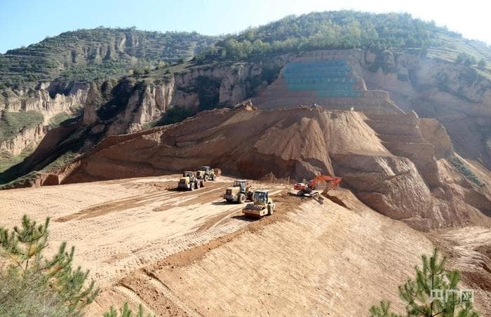 甘肃庆阳西峰“打坝淤地”：治理水土流失 减少入黄泥沙