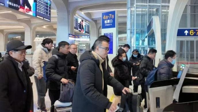 铁路风景：银发列车让老年人出行体验更美好
