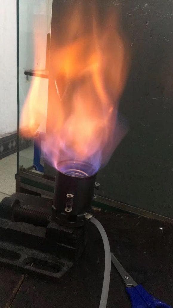 户外活动炉具选择指南：从酒精炉到柴火炉的全面解析