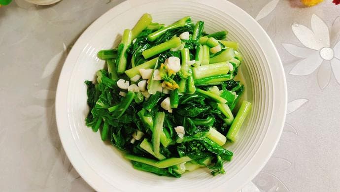 清炒白菜苔：湖北特色菜的简单制作方法