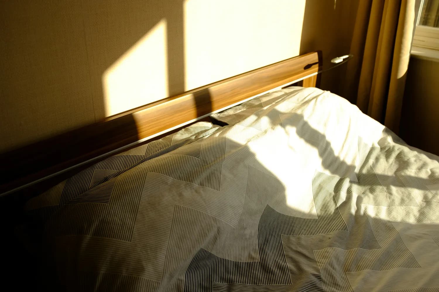 老年人分床睡：是感情淡漠还是理性选择？