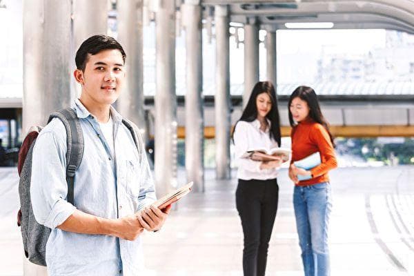 告别迷茫：如何在学校发现你的兴趣，点亮青春之光？