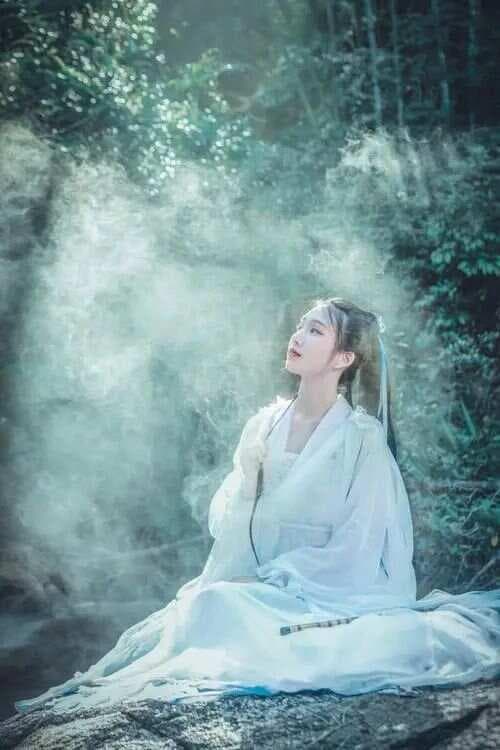 岑参的《春梦》，唐诗里最美妙的一首“春梦”诗，写尽无尽相思，没读过的人全想歪了