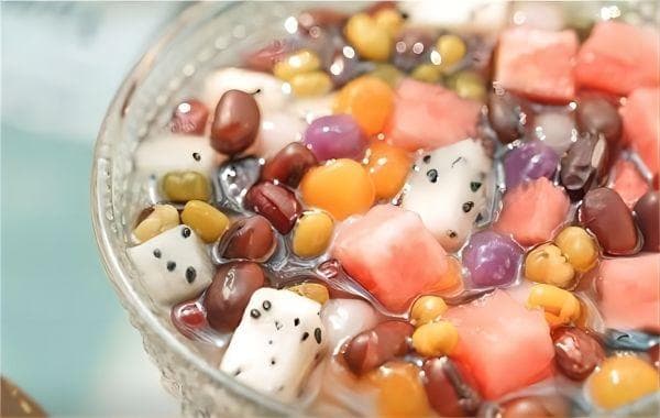 闽南四果汤：传统消暑甜品的制作与文化