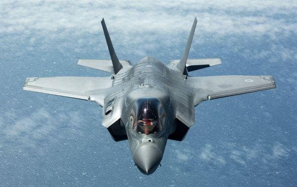 中美五代机推力对比：美F-35推力18吨，中国歼20到底是什么