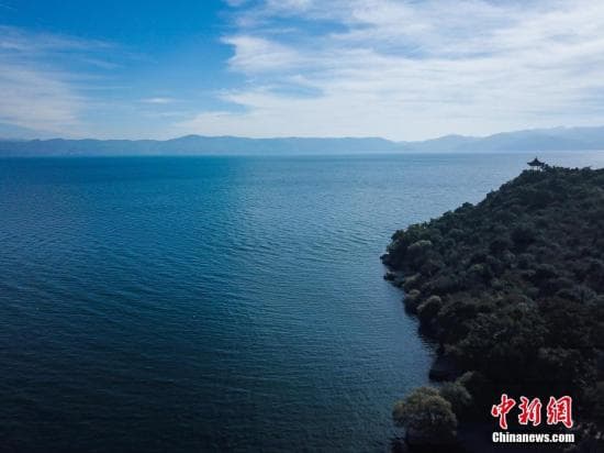 云南抚仙湖水质列全国第一：为每位中国人储备了15吨Ⅰ类水