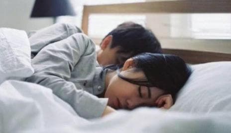 纸婚、瓷婚、金婚：美国传统结婚纪念日称呼全解析