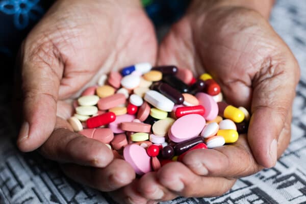 神经炎患者可以服用维生素B1和B12吗？