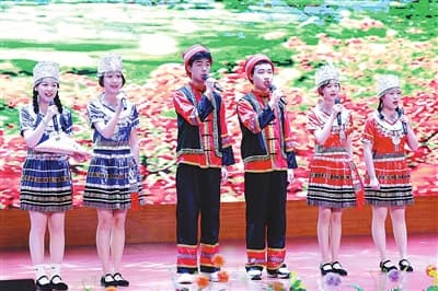 “一体双融六协同”构建纵深心育模式