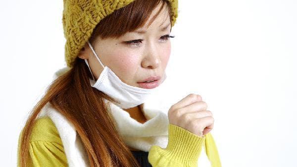 嗓子咳嗽都是黄痰怎么办？病因分析与治疗建议
