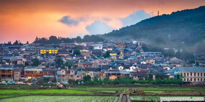 探索多彩民族风情与自然奇观-云南和顺古镇旅游攻略