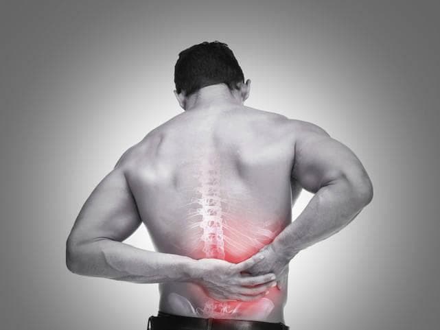 腰痛、腰椎间盘突出症患者，适合练习“小燕飞”动作吗？