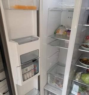 冰箱下面有水的原因及解决方法（探究冰箱漏水的根源与有效应对措施）