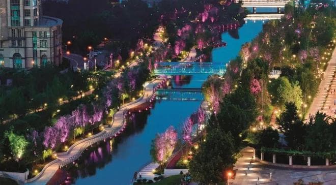 2024年夏，北京人气暴涨的微度假目的地——亮马河