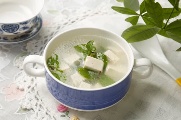 胆结石患者可以吃豆腐吗？医生：注意这几点
