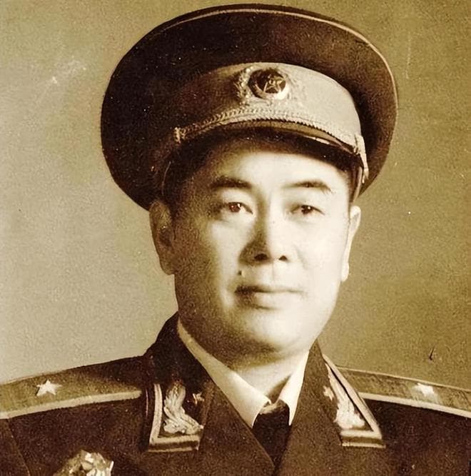 福州军区被撤，司令员江拥辉无新任命，三个月后他拨了向守志电话