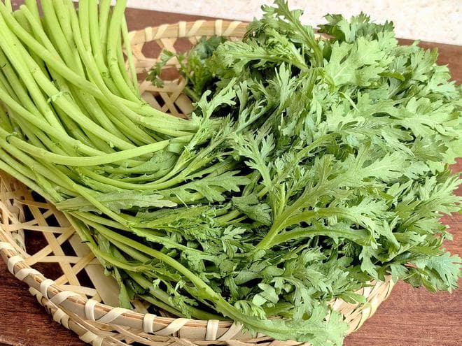 春天，这3种菜使劲吃，一通便、二护眼、三祛湿热，蒸一蒸太香了