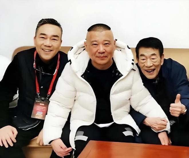 郭德纲摘了杨少华、杨议父子的题字，杨议半夜跑到德云社门口索要