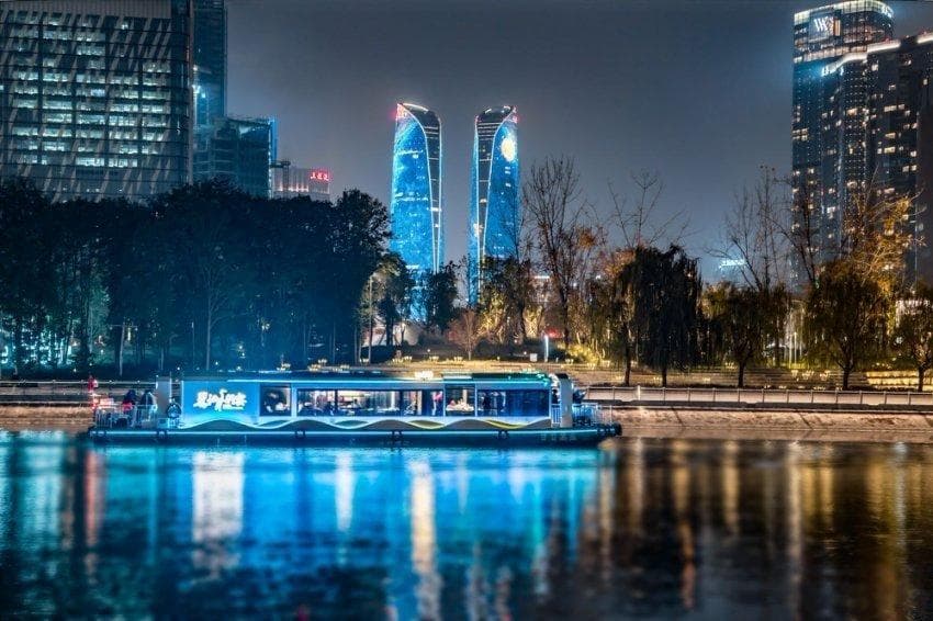 一样的夜色，不一样的精彩丨奋力谱写中国式现代化四川新篇章