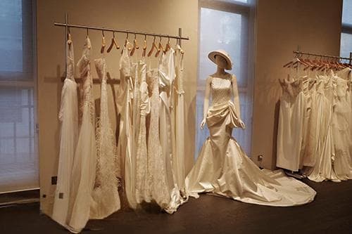 极简婚礼受青睐：年轻人备婚新趋势