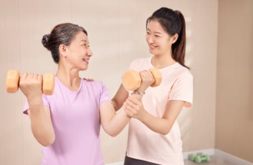 老年综合评估：预防跌倒与认知衰退的重要工具