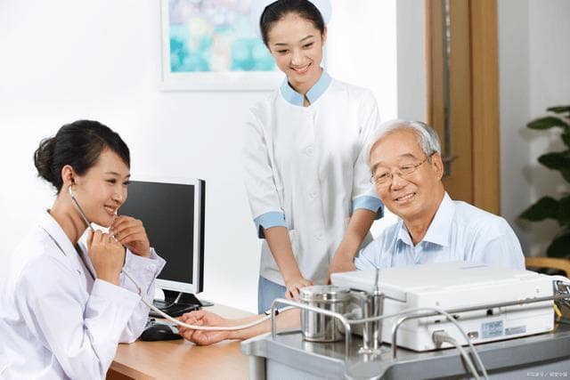 专家解读：陪诊服务如何收费？服务标准又是哪些？看这里就够了！