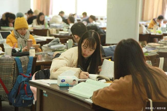 二本情侣苦战3年携手闯入985复试 网友：爱情与学业双丰收
