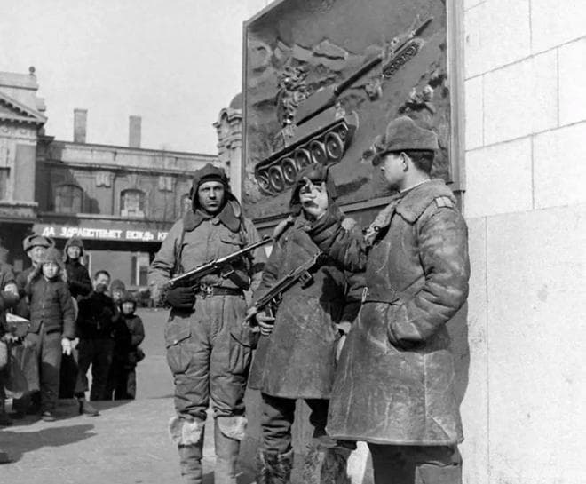 1941年的苏联机械化军有多拉垮？低效、臃肿和混乱是其代名词。