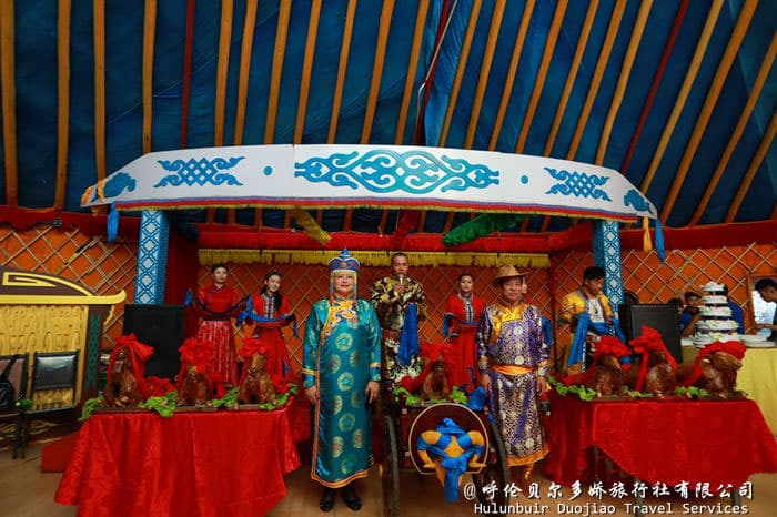 呼伦贝尔烤全羊：从食材到仪式的草原盛宴