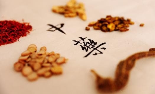 产后掉发多半是气血虚，一个中医内调方法帮你改善脱发掉发
