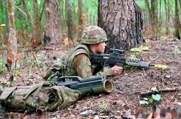 英军L85A3突击步枪：L85系列能否摆脱"卡壳之王"的称号？