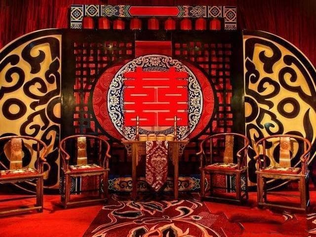 黄昏之约：探寻古代婚礼的浪漫传统与现代意义