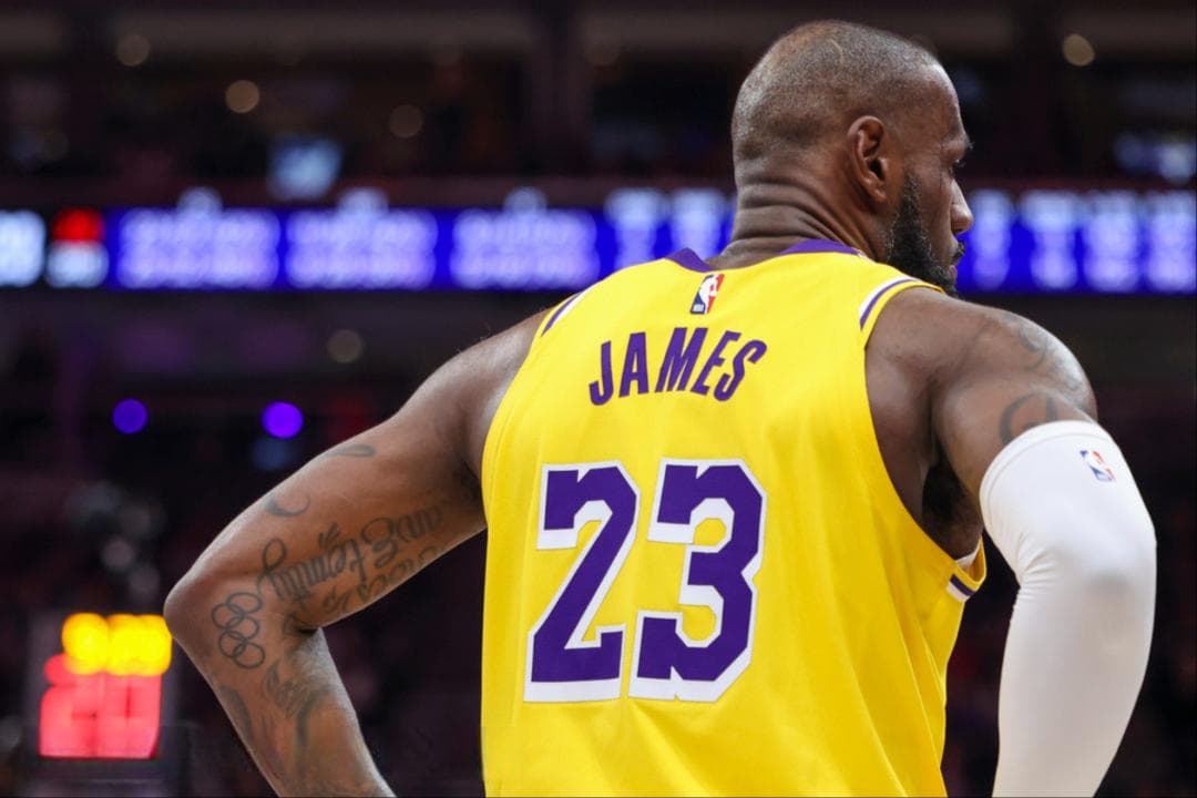 NBA官方：詹姆斯将缺席今日全明星训练和媒体日活动
