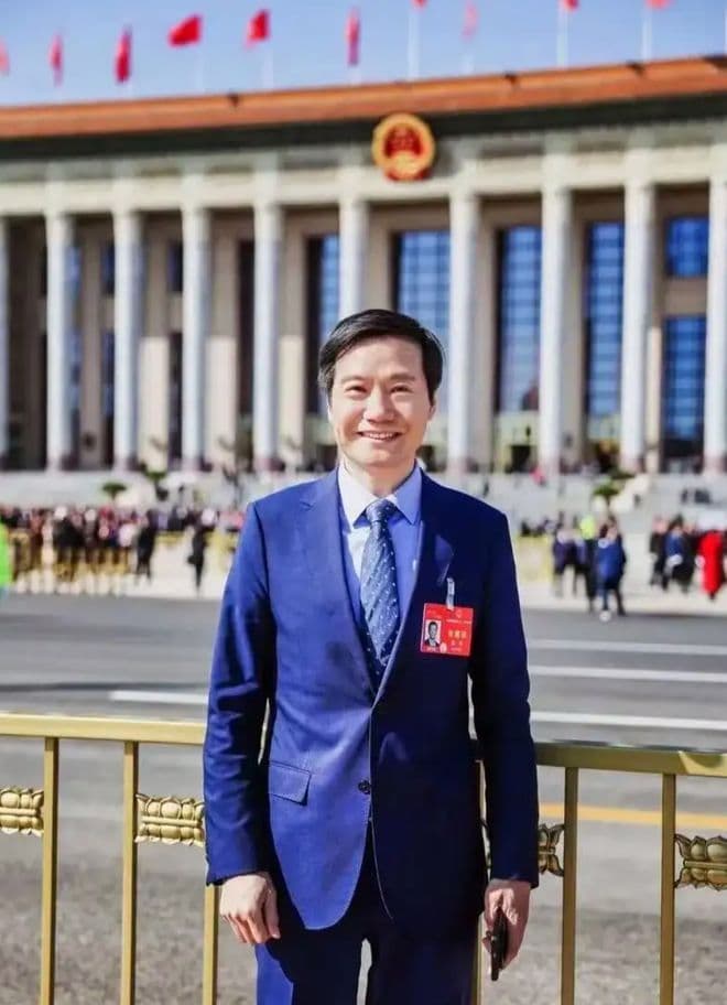 为什么网上大家对雷军的评价这么高？因为他有装的资本但从来不装