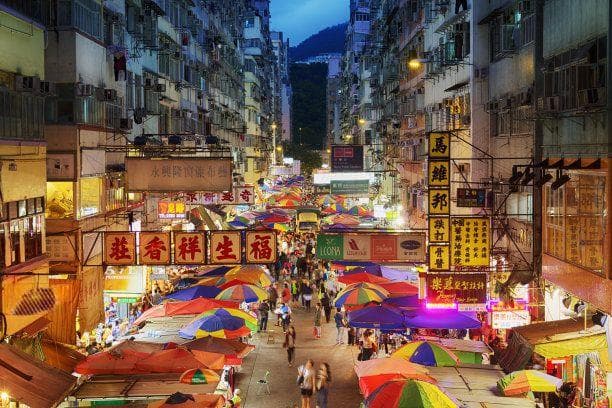 《落花流水》：缘起缘灭，情留人间
