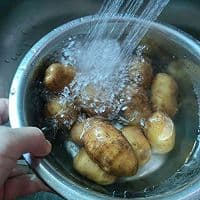 宁波盐烤土豆：传统小吃的制作工艺
