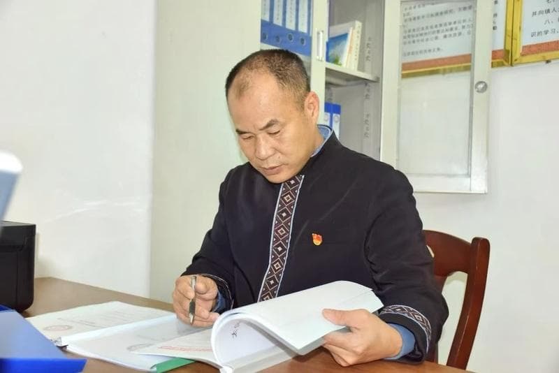 【高质量发展看中国】乡村振兴大道上的那抹“红”——走近清远“兵支书”