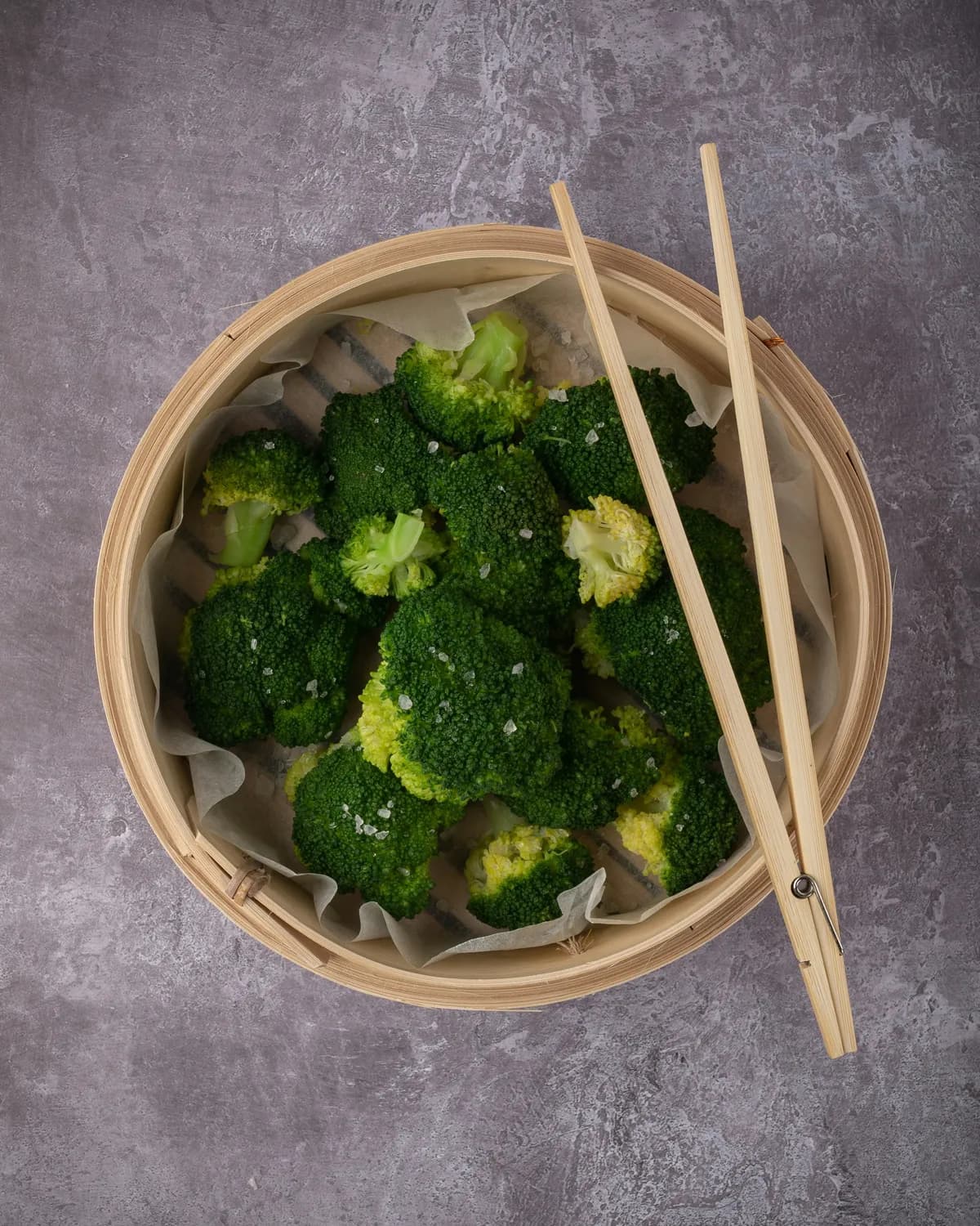 杏仁炒西兰花：营养美味的健康之选