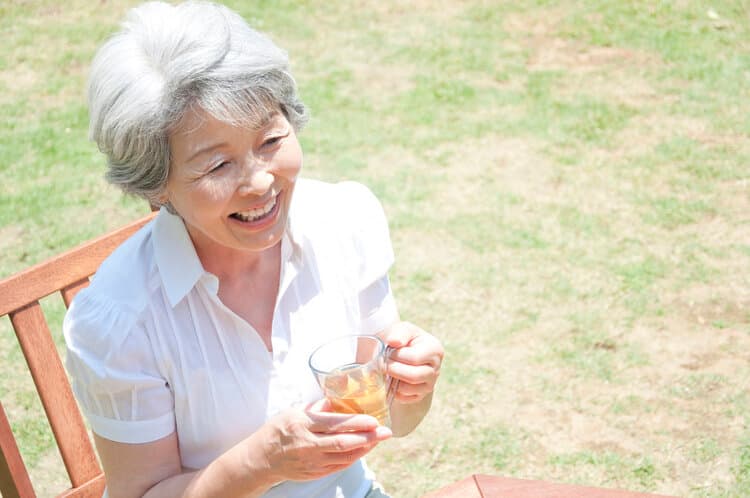 五十万人参与研究，喝茶致癌还是治癌？喝茶时茶叶要怎么选择？