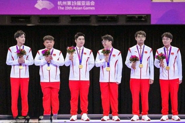 电竞选手职业真相：金字塔顶端月入百万，底层仅4000